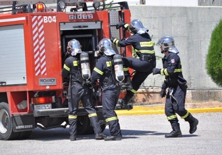 ΕΥΡΩΣΤΙΝΗ: Μεγάλη κινητοποίηση της πυροσβεστικής για τη φωτιά σε φορτηγό…