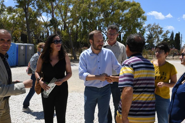 Στο κέντρο μεταναστών στην Κόρινθο βρέθηκε ο Ψυχογιός και είδε τις ελλείψεις! -…Τα υπόλοιπα τα  «ξέχασε»;