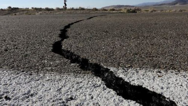 ΚΟΡΙΝΘΙΑ: …Τι τρέχει με το ρήγμα στο Χαλκί;