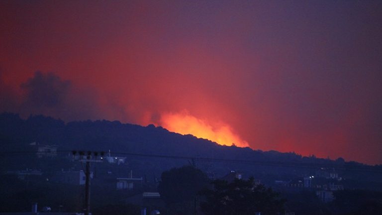 ΛΟΥΤΡΑΚΙ: Φωτιά στο Σχίνο -Έχει ξεκινήσει ήδη η διαδικασία για τον απολογισμό των ζημιών…