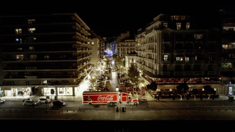 Στην Κόρινθο το εμβληματικό φορτηγό της Coca-Cola