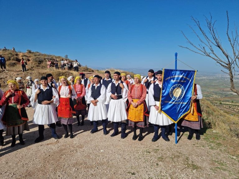 ΑΚΡΟΚΟΡΙΝΘΟΣ: Έγινε αναπαράσταση της παράδοσης  του κάστρου στους Έλληνες…