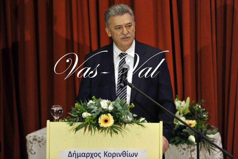 ΚΟΡΙΝΘΟΣ: Εκδήλωση …με αέρα δημάρχου! -Κατάμεστη η αίθουσα! -Ανακοίνωσε με τη μία σχεδόν 50 υποψηφίους από όλους τους πολιτικούς χώρους! -Απουσίασαν τα “βαρίδια” του συνδυασμού!- Το αυστηρό μήνυμα του Νανόπουλου και το λάθος του!