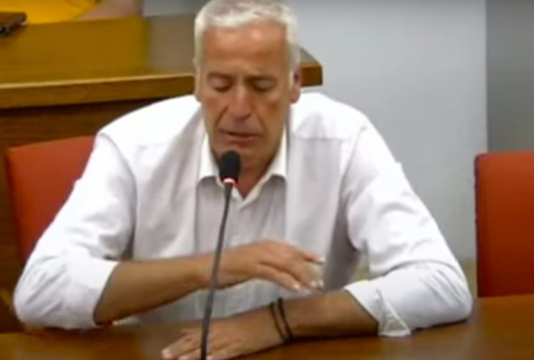 ΚΟΡΙΝΘΟΣ: “Πήδηξε” από το καράβι του Πνευματικού! …Και τώρα τι;