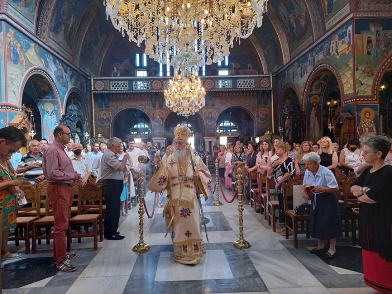 ΜΗΤΡΟΠΟΛΗ ΚΟΡΙΝΘΟΥ: Εορτάστηκε η γενέθλιος ημέρα της εκκλησίας μας, η Κυριακή της Πεντηκοστής