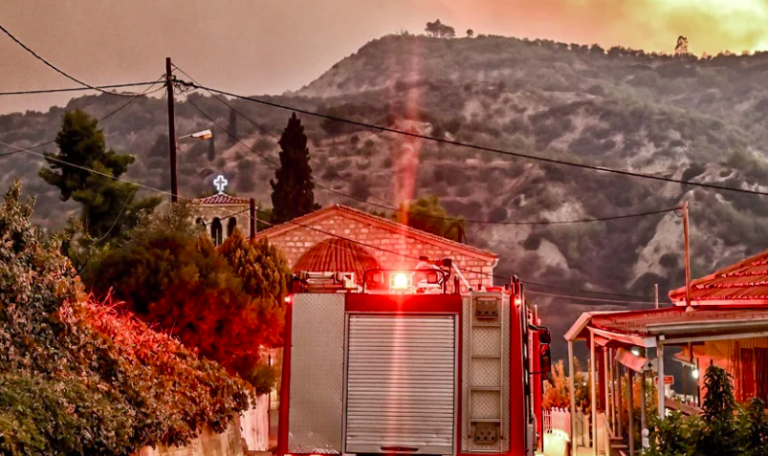 Φωτογραφία ντοκουμέντο -Από εδώ ξεκίνησε η φωτιά στο Ξυλόκαστρο (φωτο)