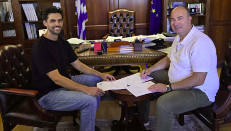 Υπογραφή σύμβασης από την περιφέρεια Πελοποννήσου για την προμήθεια του εξοπλισμού στο «Γεύμα Αγάπης» της μητρόπολης Κορίνθου -Ποιος είναι ο προϋπολογισμός…