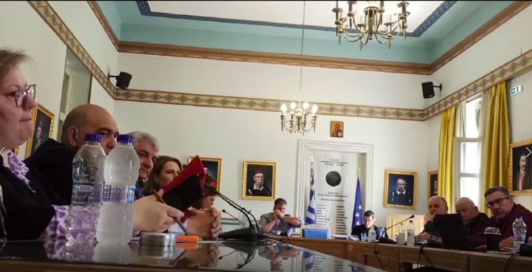Το συμβούλιο της περιφέρειας γνωμοδότησε θετικά ΑΓΝΟΩΝΤΑΣ πλήρως τη βούληση της πλειοψηφίας των Κορινθίων, που γνωμοδότησαν κατά αυτής της μονάδος λιπασμάτων…