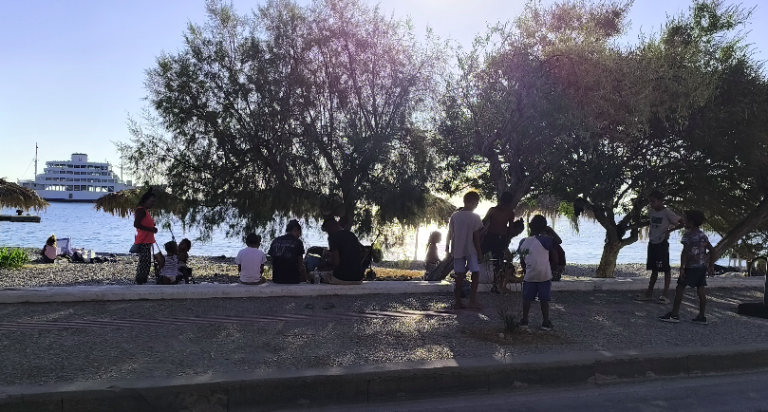 Το «Μόντε Κιάτο» …και οι 100 και πλέον αθίγγανοι που στρατοπέδευσαν στο λιμάνι! (φωτο)