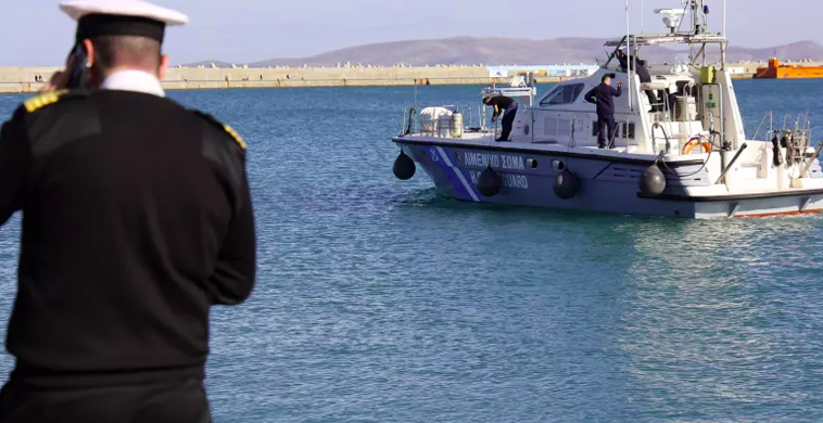 ΚΟΡΙΝΘΙΑ: Ανθυποπλοίαρχος του Λιμενικού Σώματος έκλεβε καύσιμα από βυτιοφόρα και στη συνέχεια τα πουλούσε… -Τι κατασχέθηκε (φωτο)