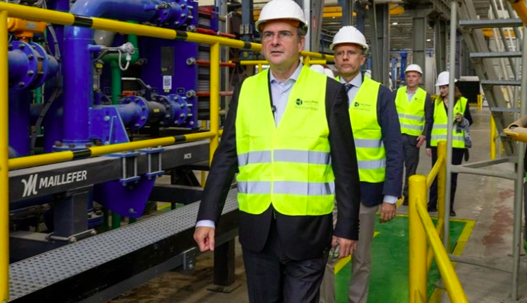 “Υπάρχουν Ελληνικές βιομηχανίες που θα τις ζήλευαν ακόμα και οι πιο προηγμένες χώρες του κόσμου” -Για ποια εταιρεία στην Κόρινθο έκανε αναφορά ο Χατζηδάκης!