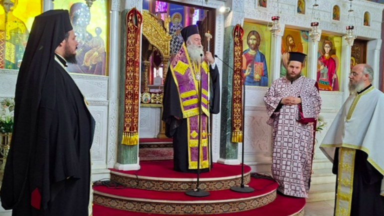 Ο νέος μητροπολίτης Κορίνθου τέλεσε την εξόδιο ακολουθία -Βρέθηκε στον Ιερό Ναό…