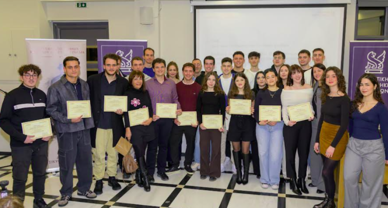 ΚΙΑΤΟ: Συνολικά απονεμήθηκαν 29 υποτροφίες (φωτο)