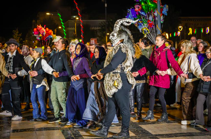 “Οι φετινές απόκριες θα είναι οι καλύτερες που έγιναν ποτέ”, αναφέρουν από το δήμο Κορινθίων