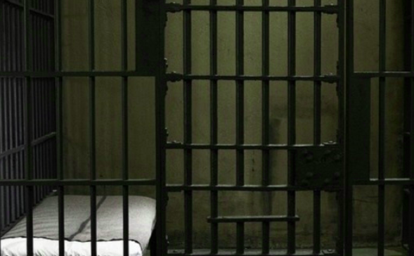 Νεότερη εξέλιξη για τον 48χρονο κάτοικο Λουτρακίου και “ζαχαροπλάστη” ναρκωτικών ουσιών! (φωτο)