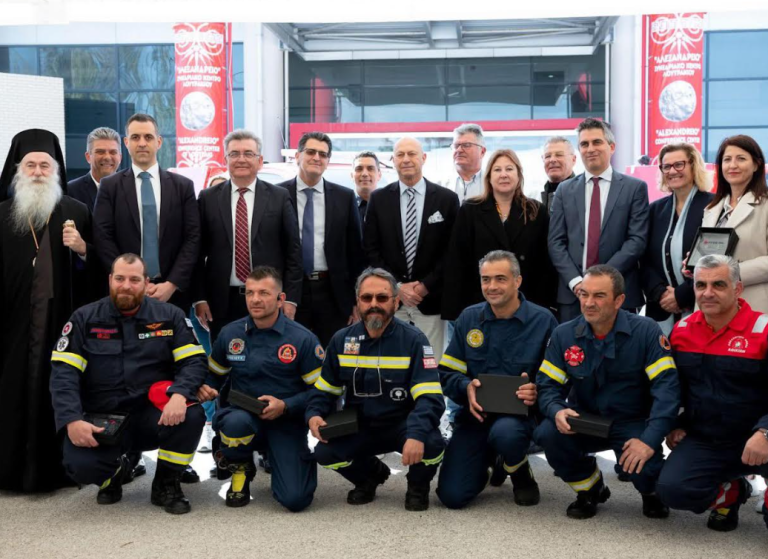 Βράβευσαν την εθελοντική ομάδα Πολιτικής Προστασίας του δήμου Σικυωνίων