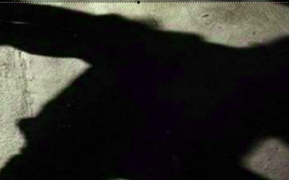 Περίεργη υπόθεση με 20χρονο στο Λουτράκι …που του την έπεσαν άγνωστοι σήμερα τα ξημερώματα! -Από το Κέντρο Υγείας στο νοσοκομείο Κορίνθου και η μήνυση που κατέθεσε!