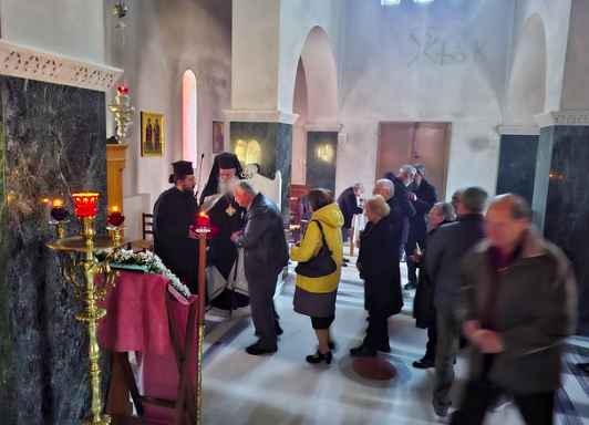 Στην Ιερά Μονή Αγίου Θεράποντος Γαλατακίου τελέσθηκε προηγιασμένη Θεία Λειτουργία χοροστατούντος του μητροπολίτη Κορίνθου Παύλου