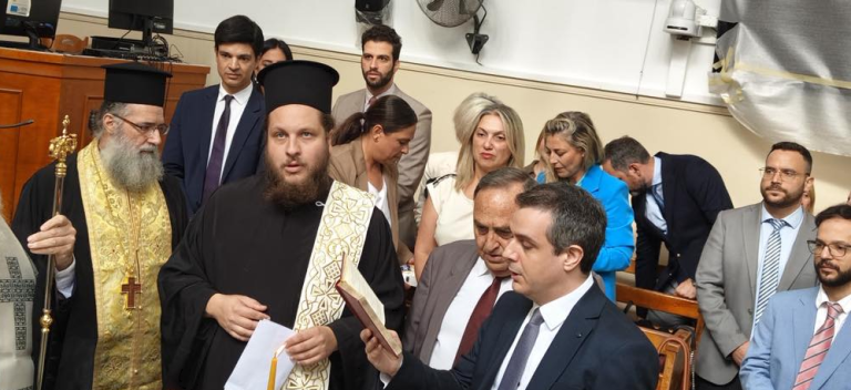 Αγιασμός στο δικαστήριο της Κορίνθου (φωτο)